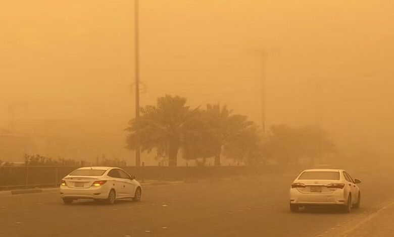 مركز الأرصاد ينبه من أتربة مثارة على منطقة نجران