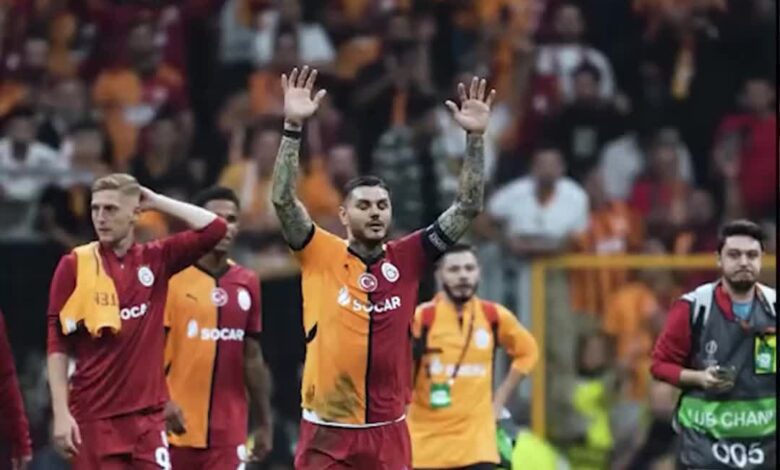 علامة فارقة في كوكب التشجيع بكرة القدم.. احتفالية جماهير جالاتاسراي الشهيرة!  galatasray