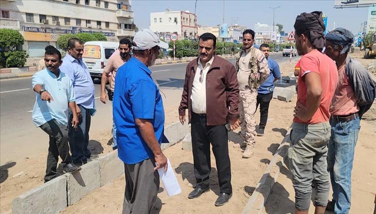 مدير عام المنصورة يثمن دور القطاع الخاص في تحسين الصورة الجمالية للمديرية